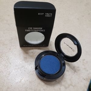 Mac Cosmetics Frost Eyeshadow in Deep Truth